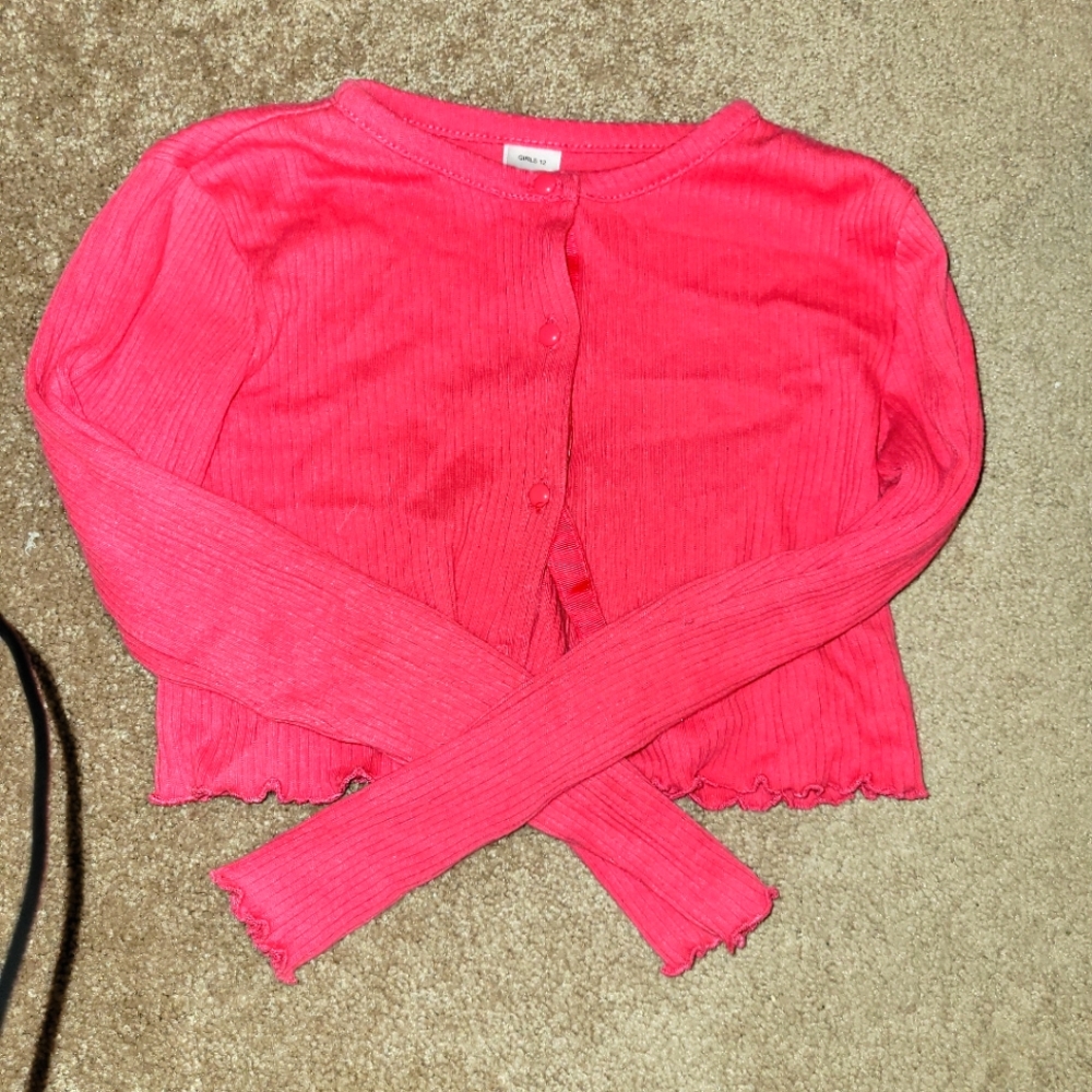 Pink cropped button up top